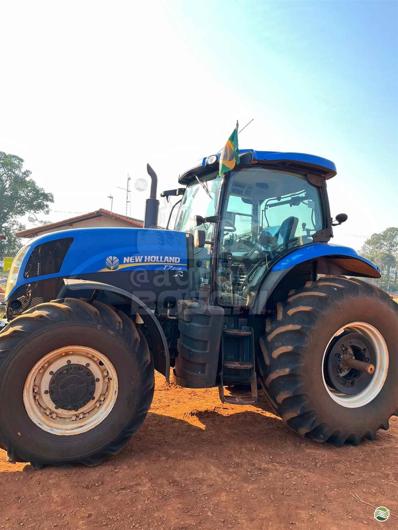 NEW T7 205 de AgroBoschi